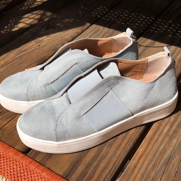 Steve Madden Shoes - Steve Madden slip ons